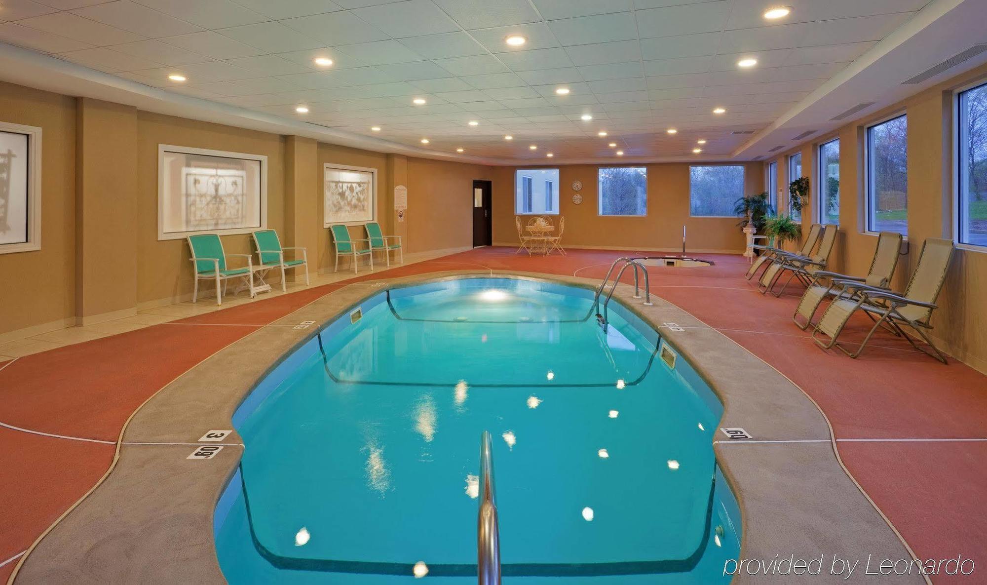 Holiday Inn Express Hotel & Suites Swansea By Ihg Εξωτερικό φωτογραφία