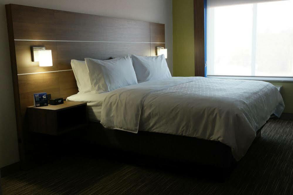 Holiday Inn Express Hotel & Suites Swansea By Ihg Εξωτερικό φωτογραφία