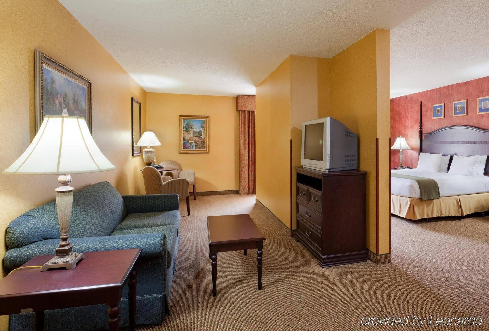 Holiday Inn Express Hotel & Suites Swansea By Ihg Εξωτερικό φωτογραφία